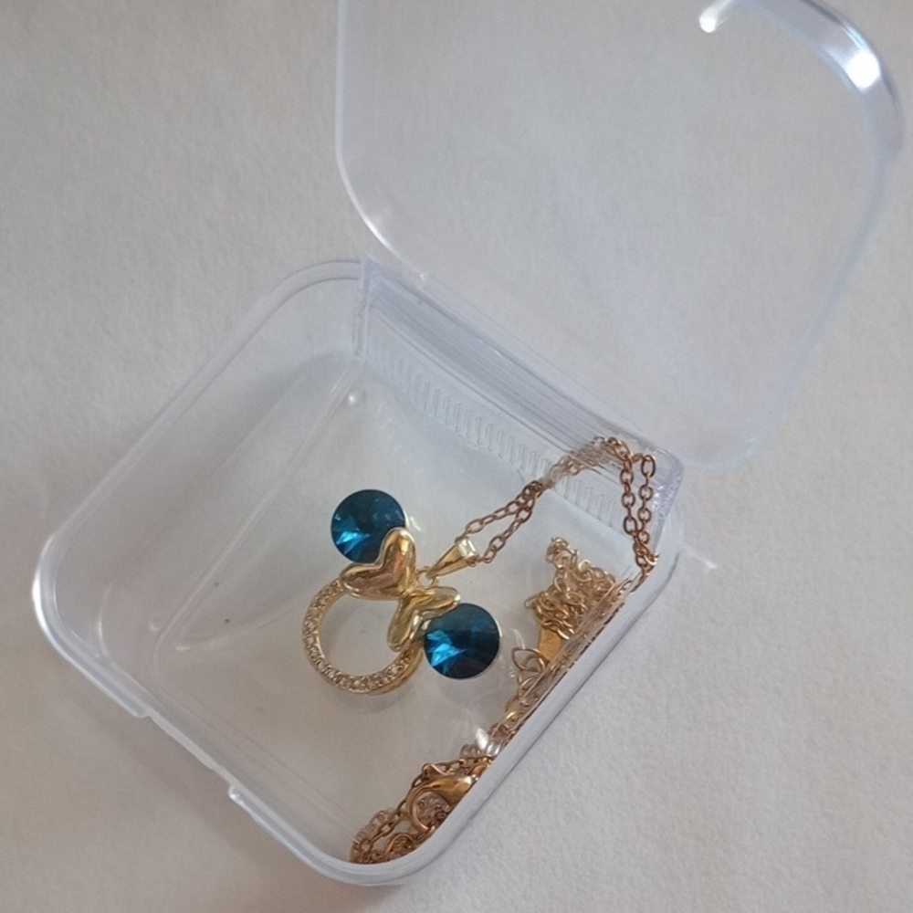 Elegant  Disney Gold and Blue Minnie Mouse Pendant Necklace 💙 - Picture 4 of 4